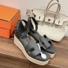 Hermes Sandals